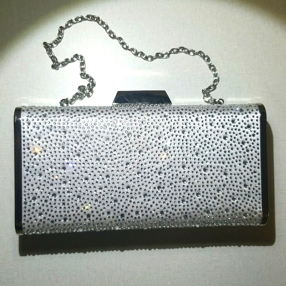 Clutch by Le Chateau - Picture 1 of 4